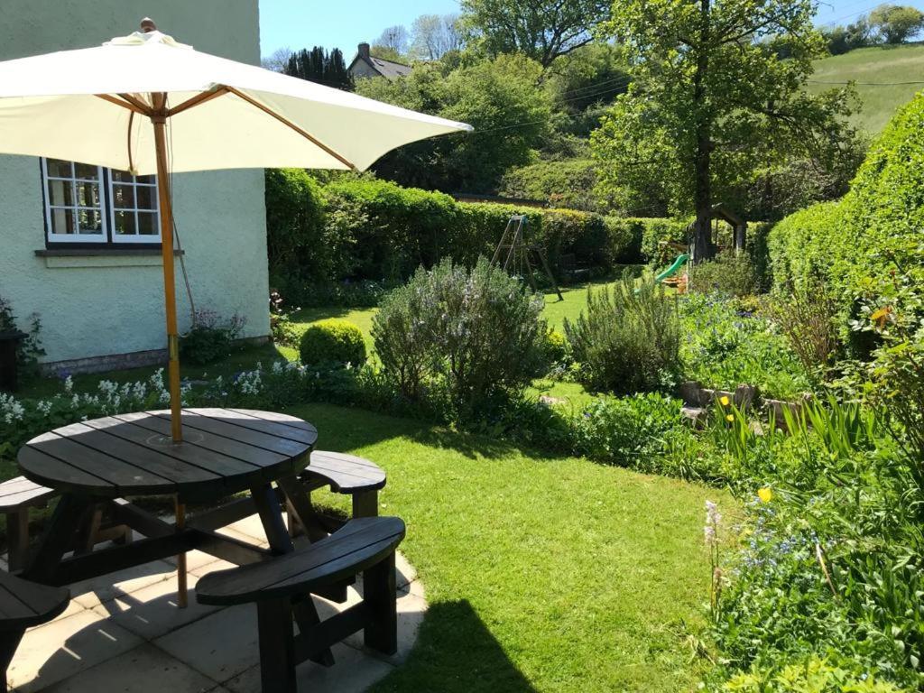 Cedra Cottage - Vintage Country Hideaway Axminster Bagian luar foto